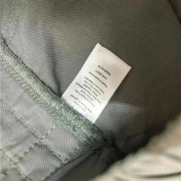 Talbots Army Green‎ Cuffed Capris, size 2 - Picture 3 of 4